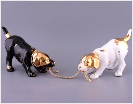 Два щенка белый и черный играют с золотом и стразами Сваровски. Скульптура керамика Ahura. Италия Высота 17 см