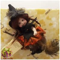 Итальянская фарфоровая кукла Montedragone Streghine A Ведьмочка А. Высота 13 см.