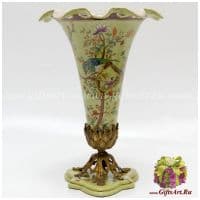 Ваза-цветок. Фарфор и бронза. Декор Любопытная птичка. Ручная работа. Высота 32 см