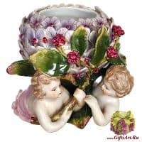 Чаша цветущая гортензия с малышами путти. Фарфор в стиле Meissen. Размер 13 см.