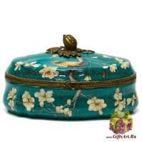 Шкатулка. Фарфор и бронза. Декор В саду магнолий. Ручная работа. Размер 26 см