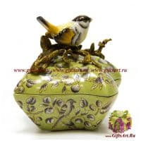 Шкатулка. Фарфор и бронза. Декор Исфахан. Ручная работа. Высота 13 см