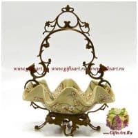 Ваза конфетница. Фарфор и бронза. Декор Пара птиц в цветущем саду. Ручная работа. Высота 31 см