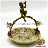 Ваза конфетница. Фарфор и бронза. Декор Пара птиц в цветущем саду. Ручная работа. Высота 24 см