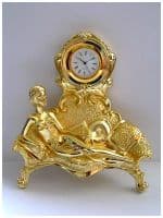 Часы &quot;Девушка на диване&quot;