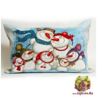Наволочка гобеленовая новогодняя. Счастливая семейка. Размер 63х45 см.
