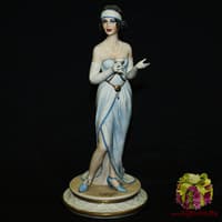 Статуэтка &quot;Дама с бокалом&quot;