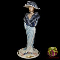 Статуэтка &quot;Дама в шляпе&quot;