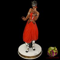 Статуэтка &quot;Дама в маске кошки&quot;