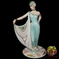 Статуэтка &quot;Дама&quot;