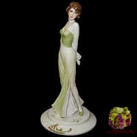 Статуэтка &quot;Дама в зеленом платье&quot;