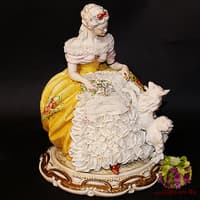 Статуэтка &quot;Дама с собачкой&quot;