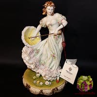 Статуэтка &quot;Дама с зонтиком&quot;