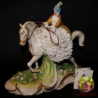 Статуэтка &quot;Дама на коне&quot;