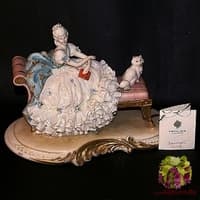 Статуэтка &quot;Дама с кошкой на скамейке&quot;