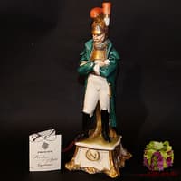 Статуэтка &quot;Карабинер&quot;