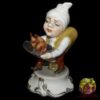 Статуэтка &quot;Гном с жареной курицей&quot;