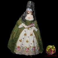 Статуэтка &quot;Дама в шали&quot;