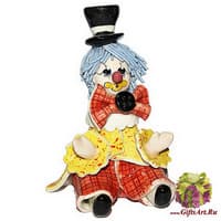 Скульптура &quot;Сидящий клоун в цилиндре&quot;