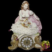 Часы &quot;Дама с цветами&quot;