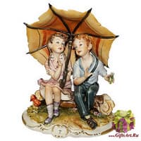 Статуэтка &quot;Дети под зонтиком&quot;