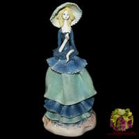 Статуэтка &quot; Леди&quot;