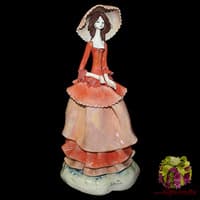 Статуэтка &quot; Леди&quot;
