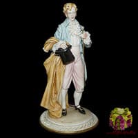 Статуэтка &quot;Кавалер с котелком и тростью&quot;