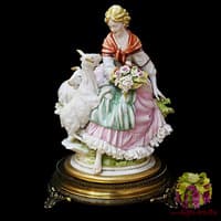 Статуэтка &quot;Девушка и козы&quot;