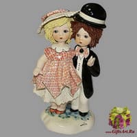 Статуэтка &quot;Девочка и мальчик стоящие&quot;