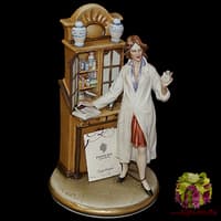 Статуэтка &quot;Фармацевт - женщина&quot;
