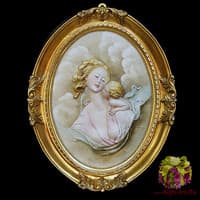 Барельеф &quot;Мама с ребенком&quot;