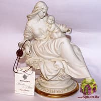 Статуэтка &quot;Мама с ребенком&quot;,