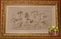 Барельеф &quot;Бегущие кони&quot;