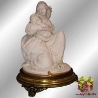Статуэтка &quot;Материнство&quot; на подставке