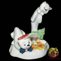 Скульптура &quot;Кот и кошка в зелёном платье&quot;