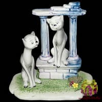 Скульптура &quot;Кот и кошка на свидании&quot;