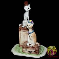 Скульптура &quot;Кот и кошка - путешественники&quot;