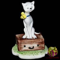 Скульптура &quot;Фрау кошка - путешественница&quot;