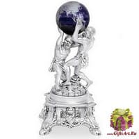 Скульптура &quot;Атланты&quot;