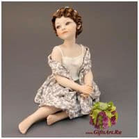 Кукла коллекционная фарфоровая Юность. Высота 19 см. Sibania Италия