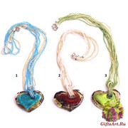 VY624 Подвеска-сердце 4,5см на бисере цветное стекло