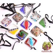 VY568 Подвеска-ромб 4х4см различные цвета цветное стекло