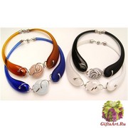 DM43 (1-е фото) Колье с филигранной бусиной муранское стекло