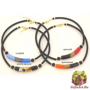 2015-7/maz Колье на каучуке с центральной бусиной 7см 4 цвета 44+5 см муранское стекло