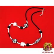 2015-22 Колье Мона черно-белое 76+5 см муранское стекло