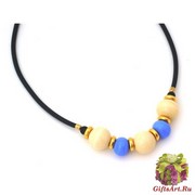 S812 Колье на каучуке цвет слоновой кости-небесно голубой муранское стекло