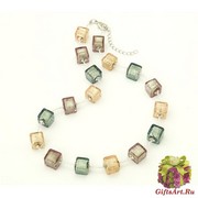 S781/maz Колье 48+5см из бусин-кубиков серо-серебристый аметист муранское стекло