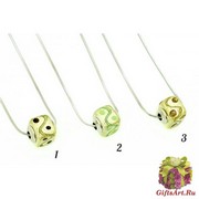 TR00(2) Бусина-кубик в силе Пандора на стальной цепочке муранское стекло