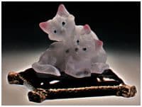 Пара котят на подушке 8х7см Скульптура